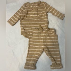 Baby Gap matching set